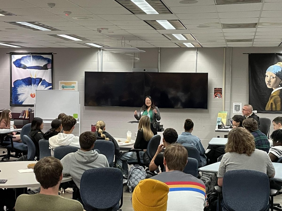 Illinois State Representative, Sharon Chung recently visited Normal West High School to explore various topics on how government works. Dr. Codron, West's principal arranged Chung to visit and tour Normal West's facilities on October 25.