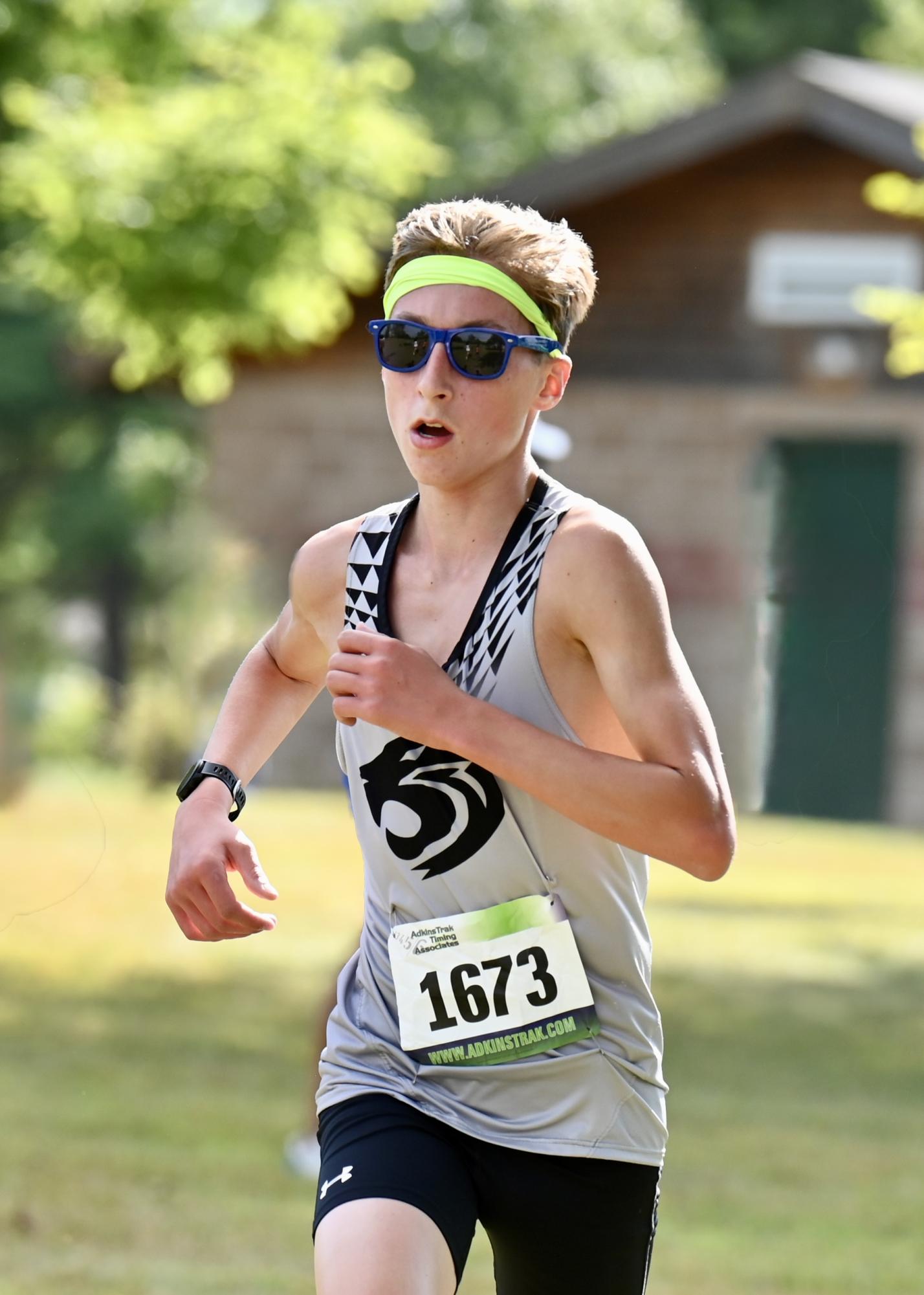 Junior Donovan Wright has had a monster season this year and will wrap up the 2025 race season with a trip to the IHSA State Finals. The boys race starts at 12pm on Saturday, November 8 at Detweiler Park in Peoria, IL.